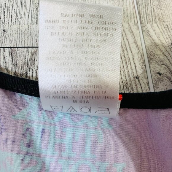 Dr Seuss Scrub Top Size M Cat In Hat Rock Mock Wrap Healthcare EVS Work Uniform - Picture 13 of 15